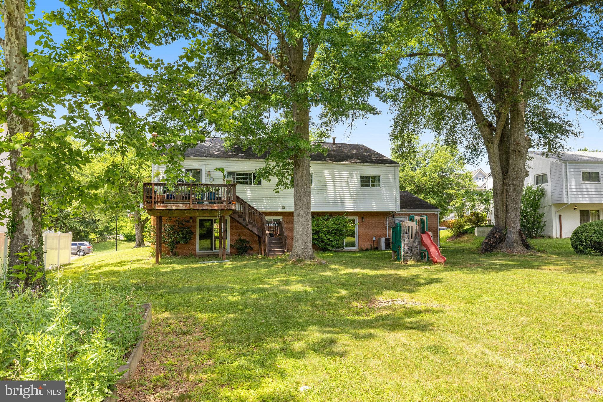 MC LEAN HAMLET - Residential Lease