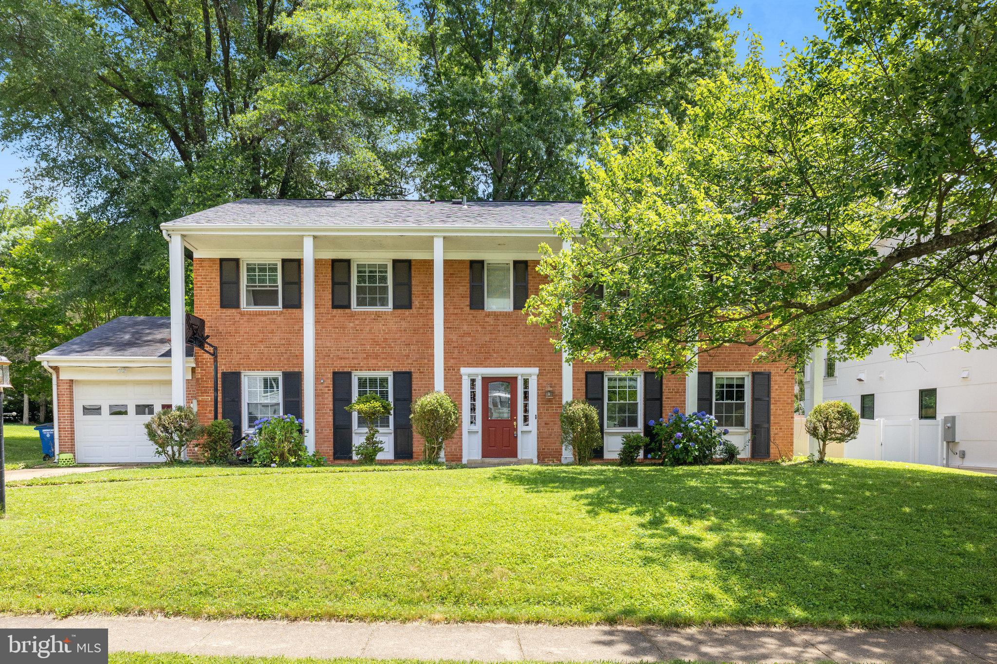 MC LEAN HAMLET - Residential Lease