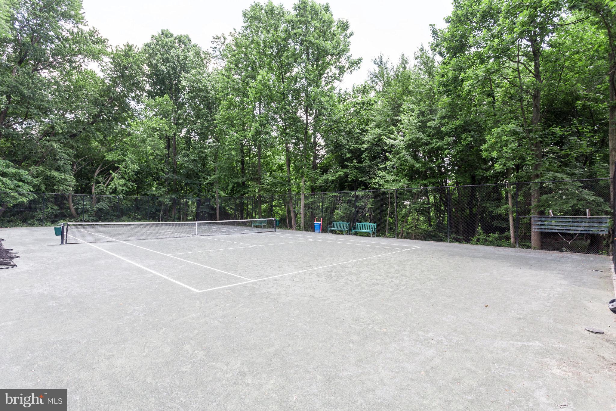 MC LEAN HAMLET - Residential Lease