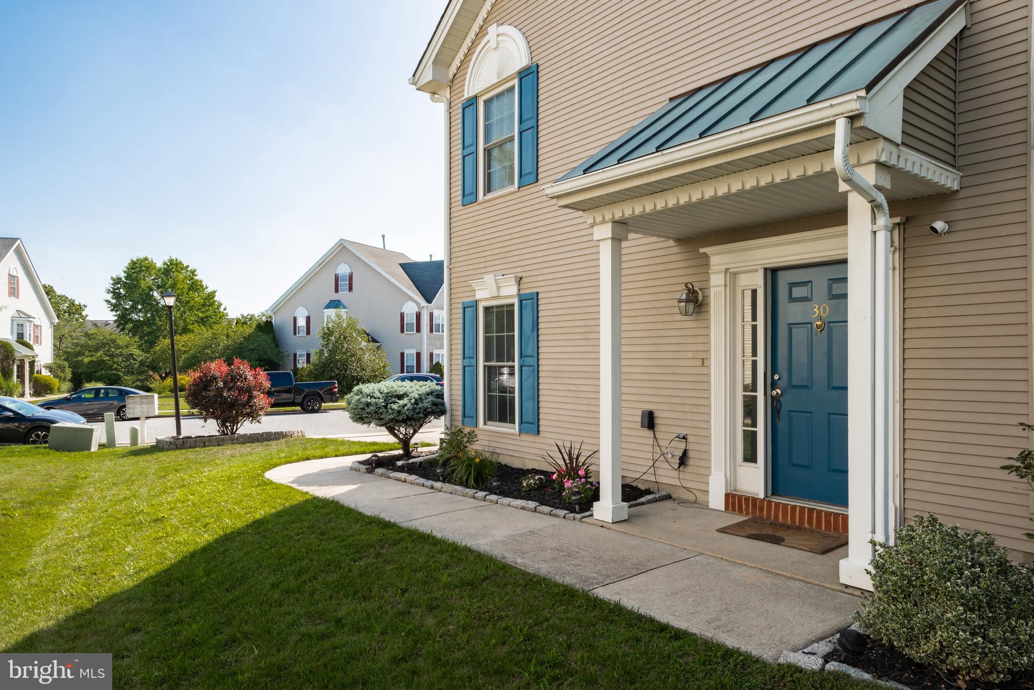 30 AUGUSTA LANE