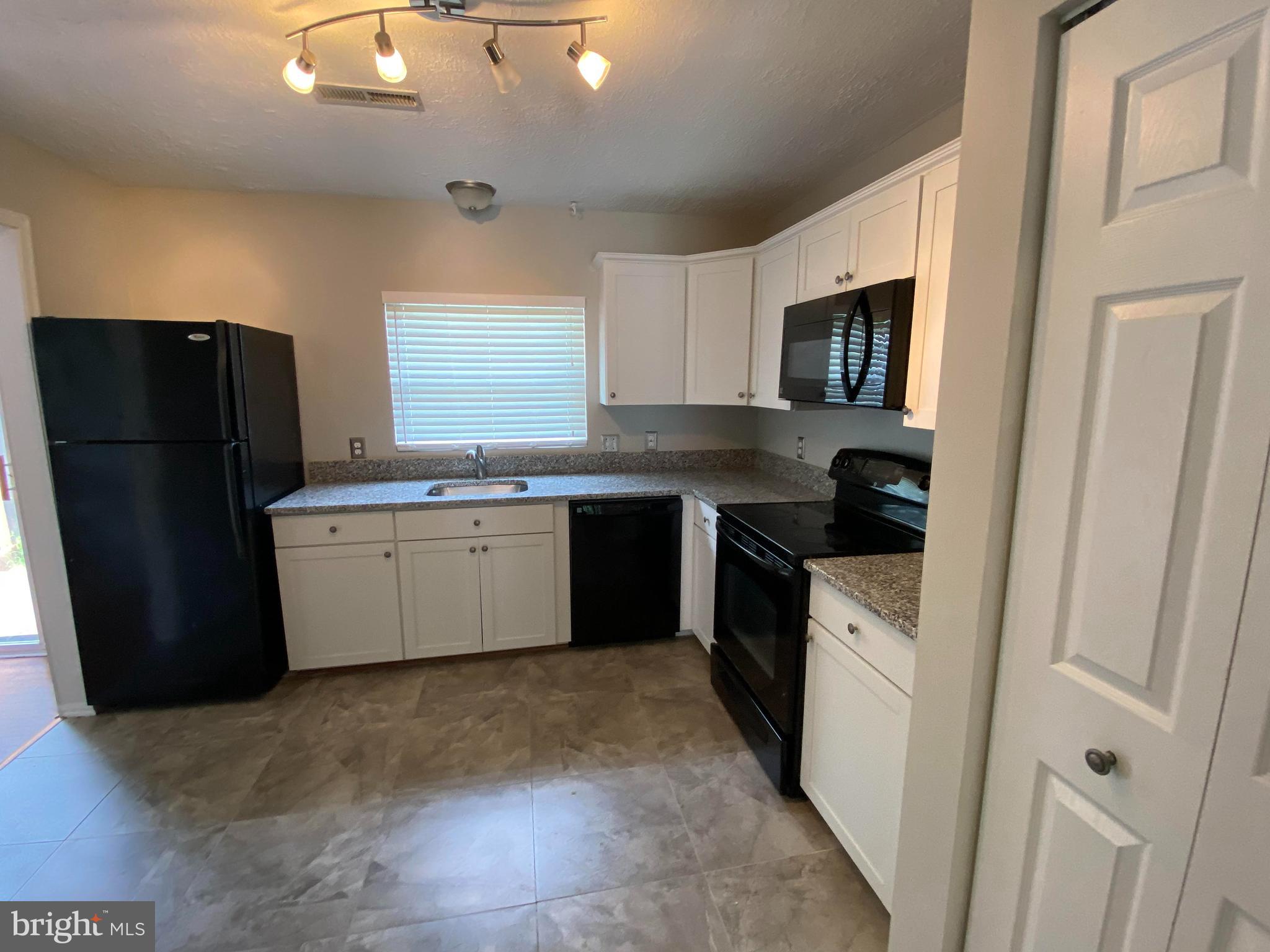 OAK POND - Residential