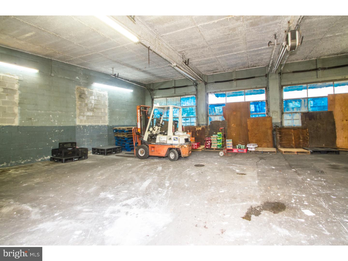 PASSYUNK SQUARE - Commercial Sale