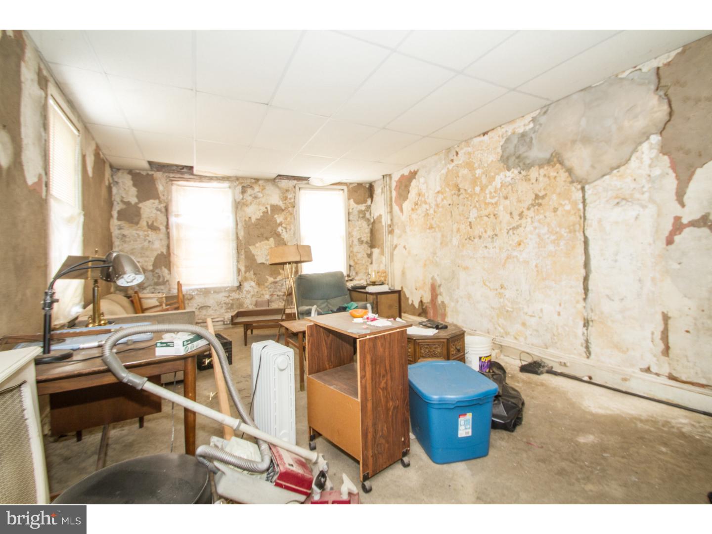 PASSYUNK SQUARE - Commercial Sale