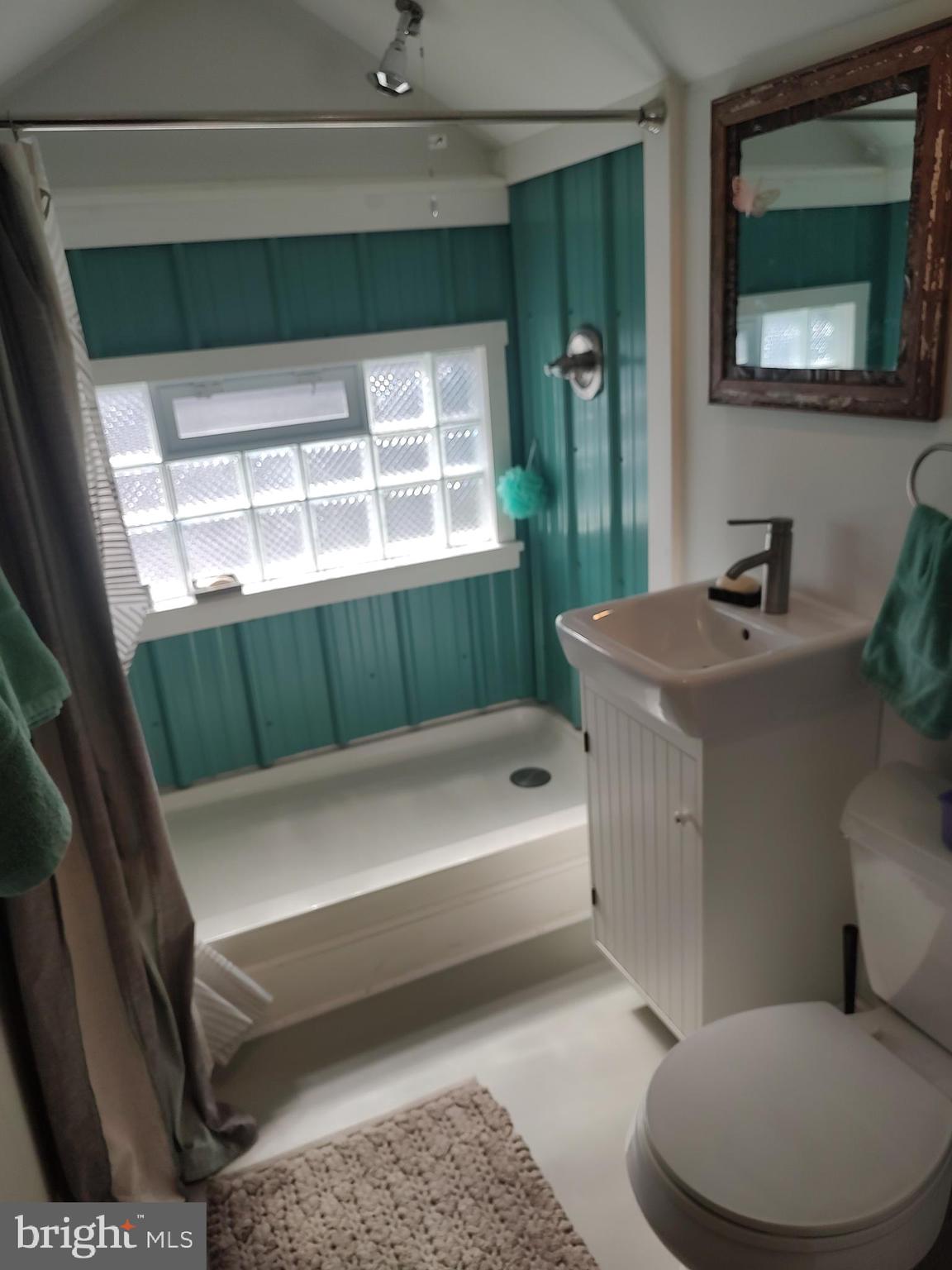 RIVERDALE PARK - Residential