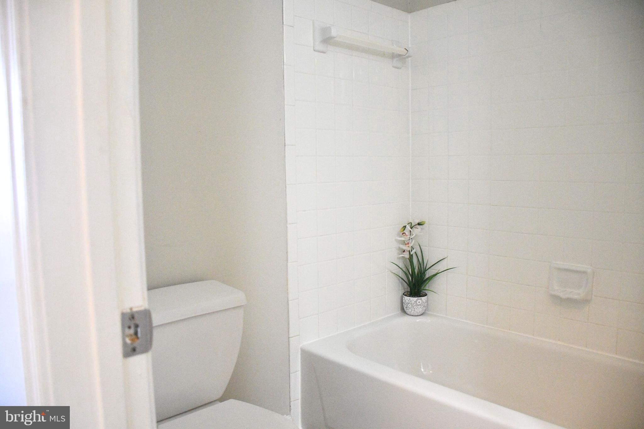 VALLEY STREAM ESTATES - Residential