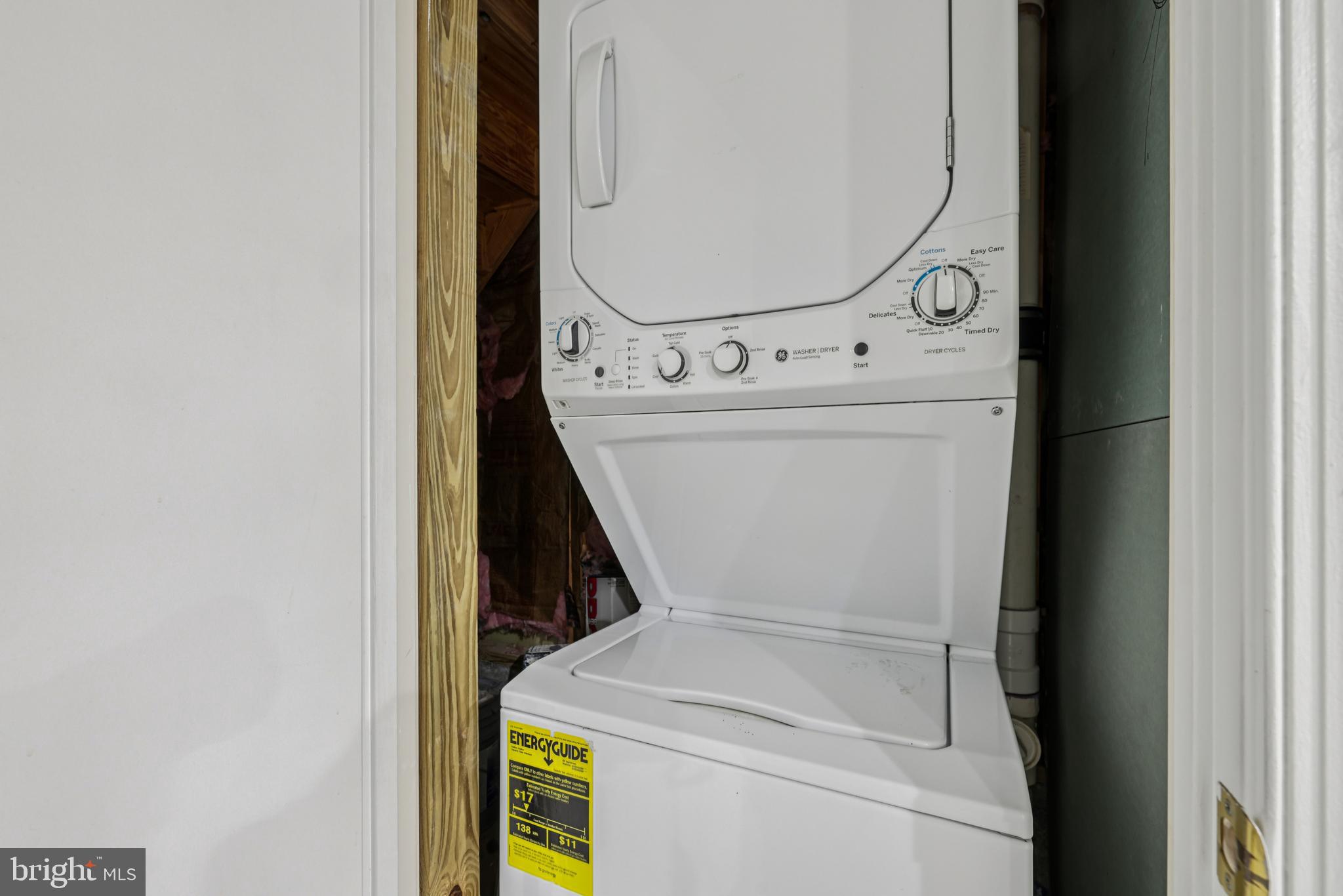 VALLEY STREAM ESTATES - Residential