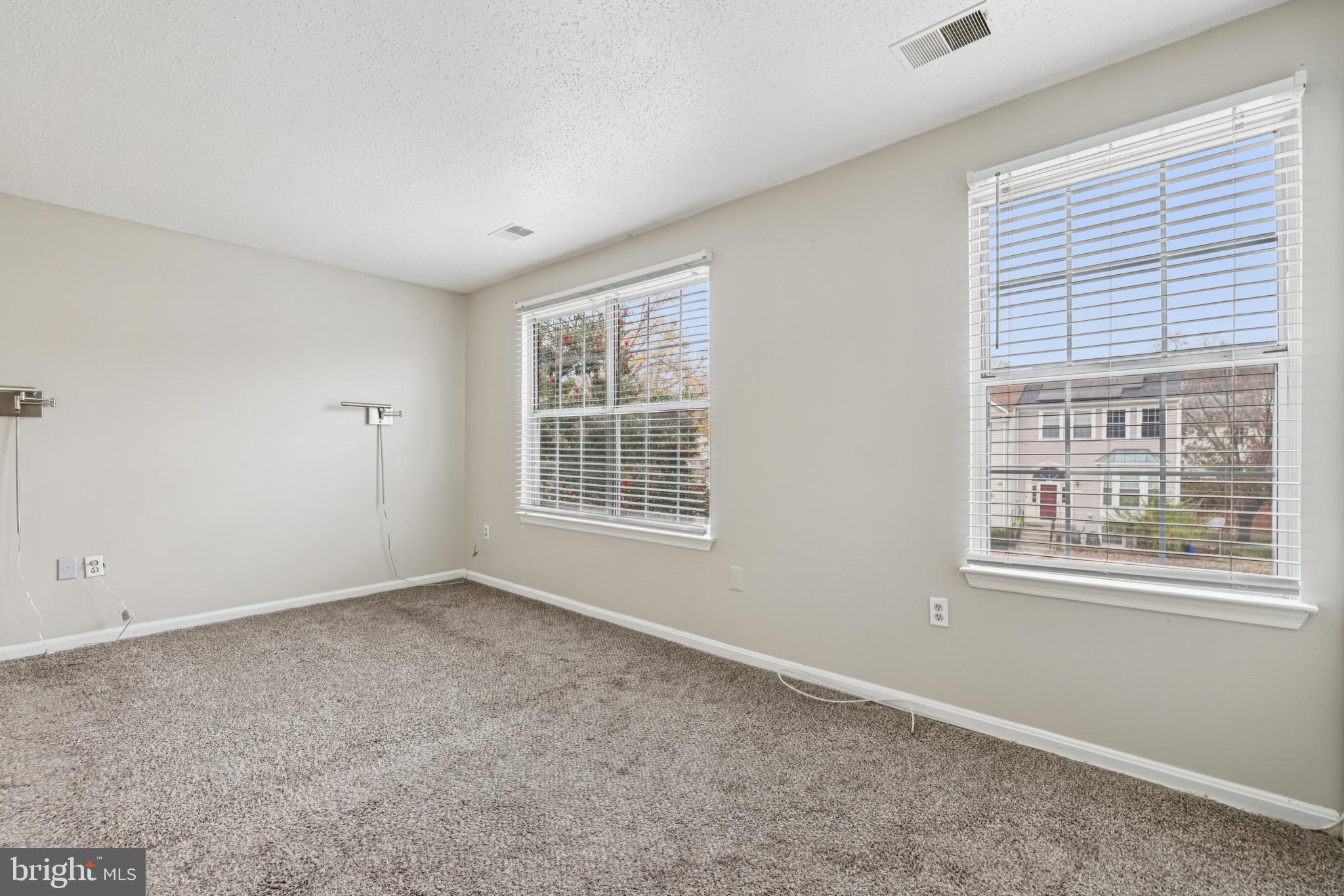 VALLEY STREAM ESTATES - Residential