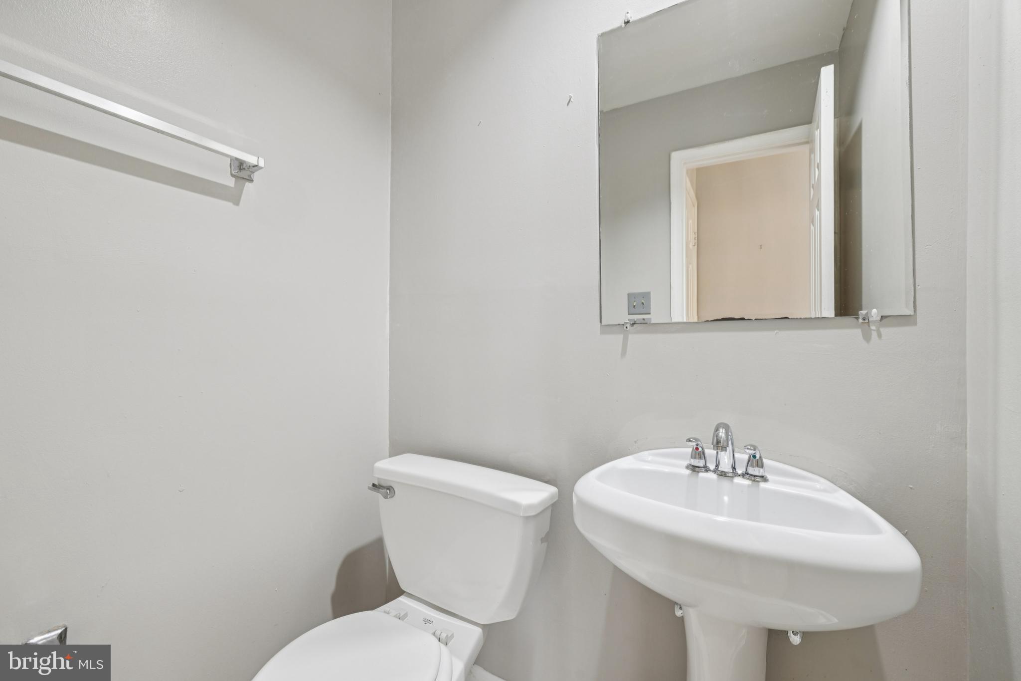 VALLEY STREAM ESTATES - Residential