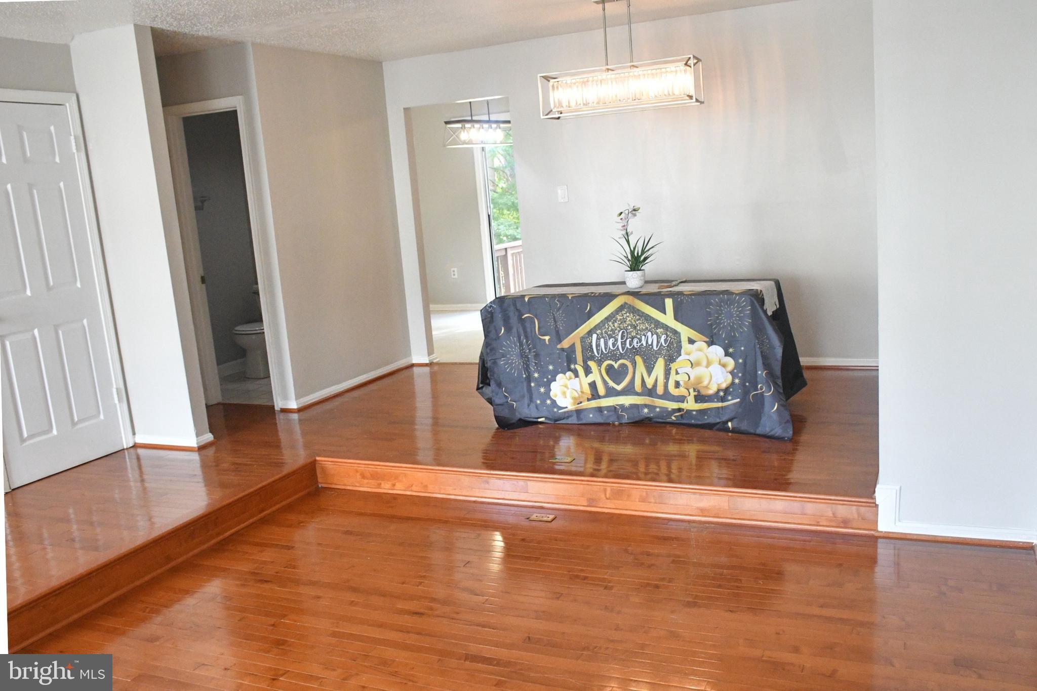 VALLEY STREAM ESTATES - Residential