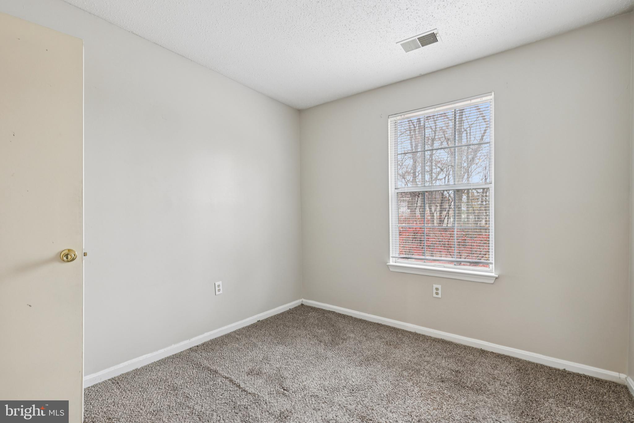 VALLEY STREAM ESTATES - Residential