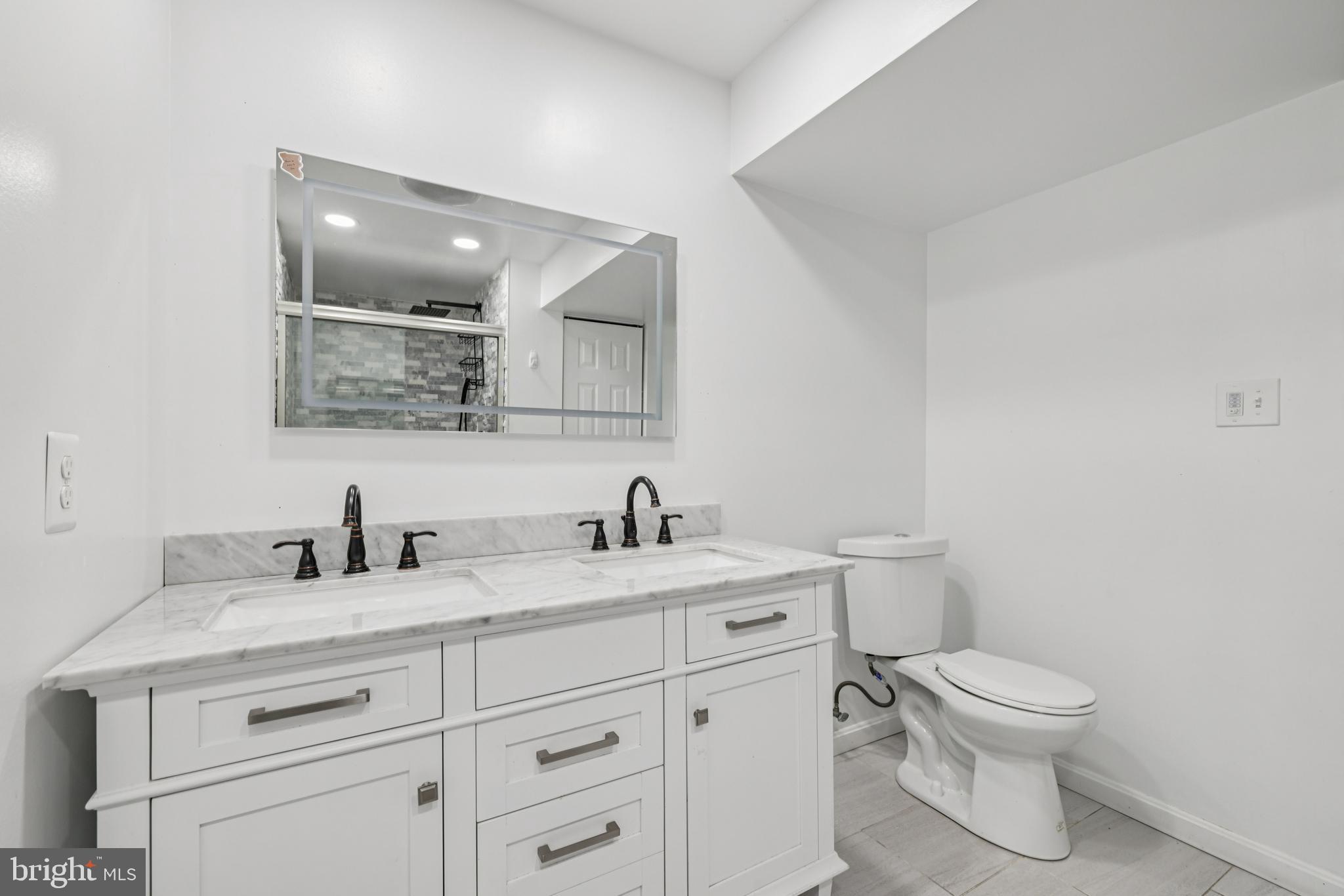 VALLEY STREAM ESTATES - Residential