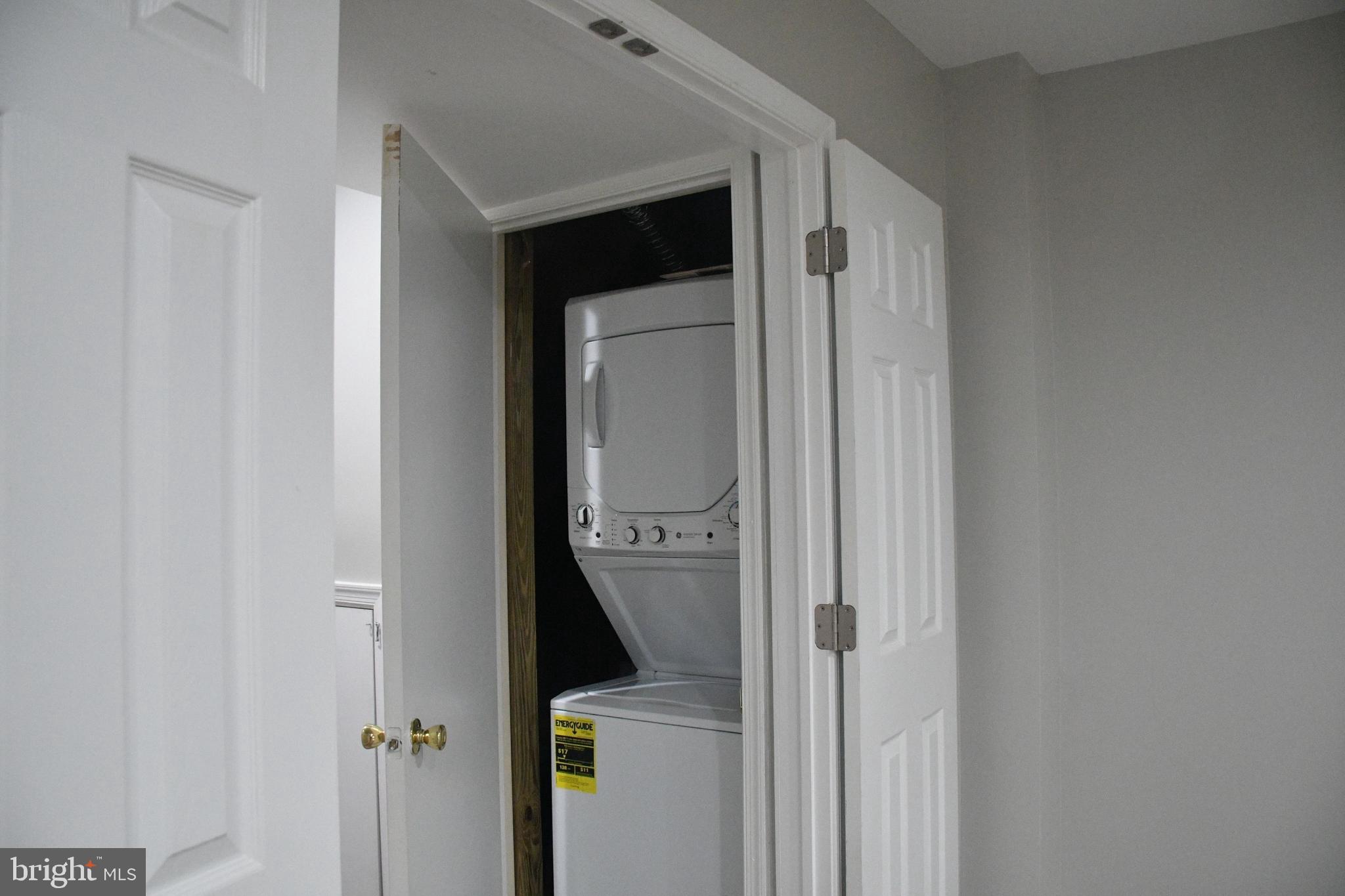 VALLEY STREAM ESTATES - Residential