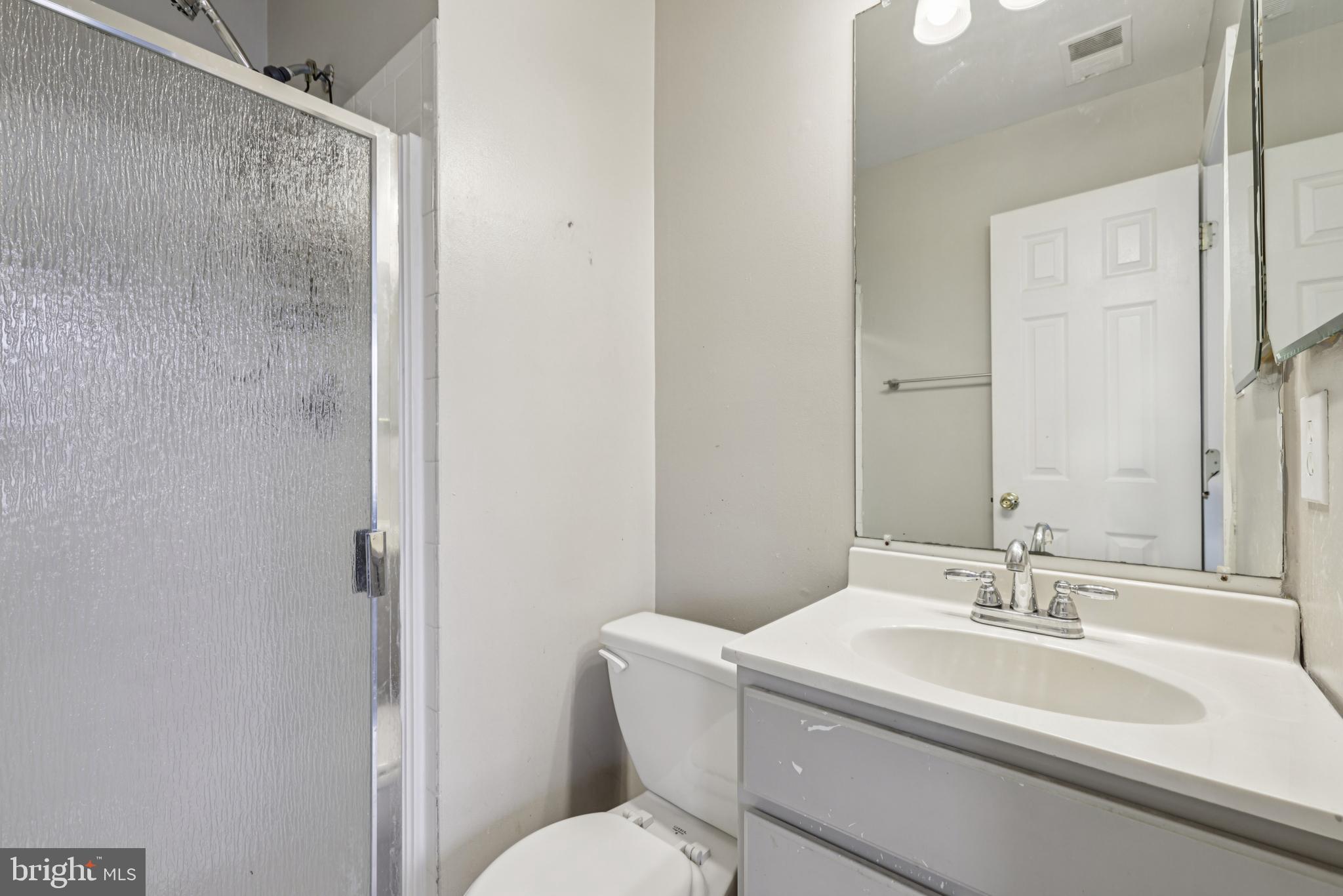 VALLEY STREAM ESTATES - Residential