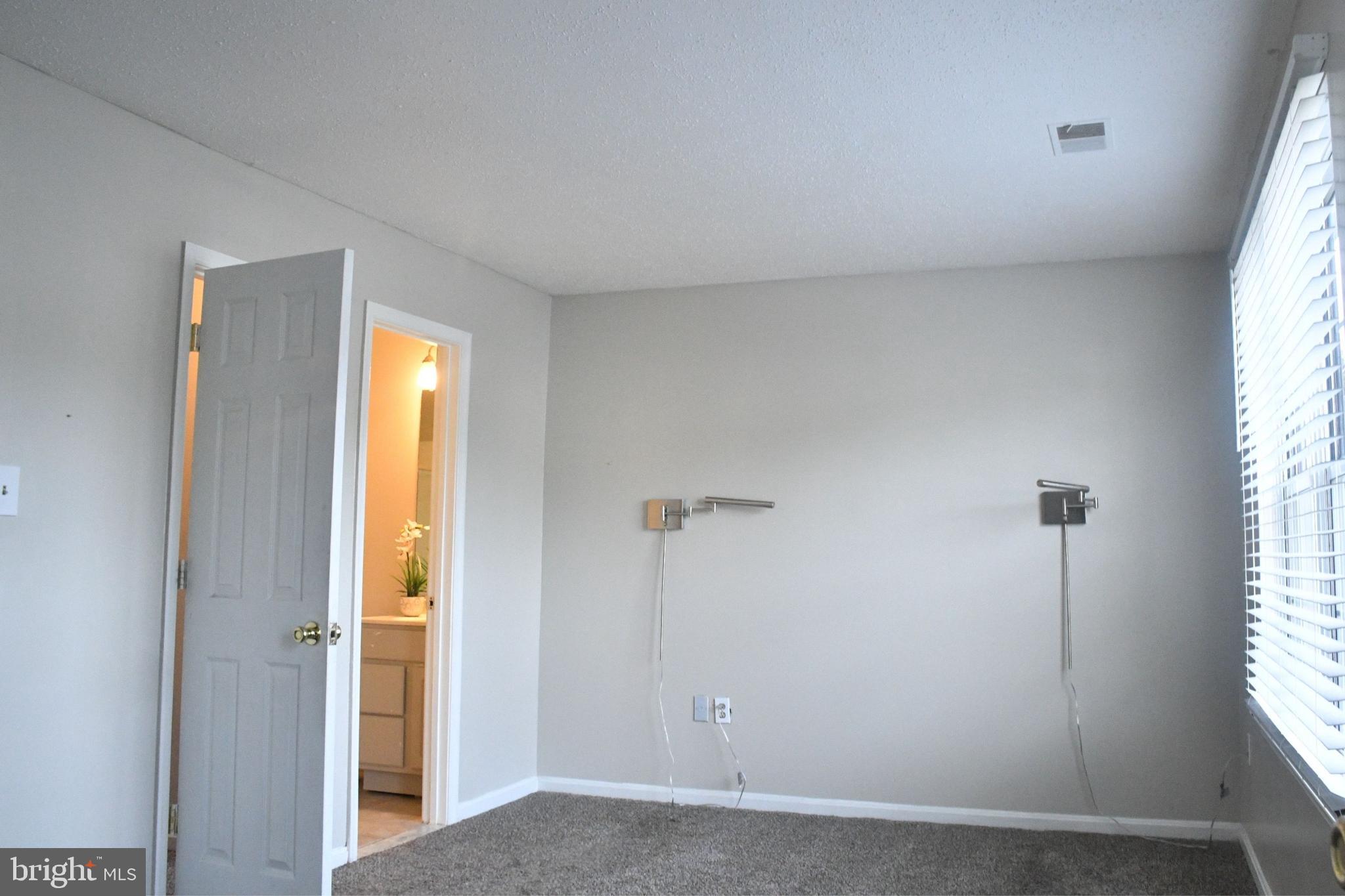 VALLEY STREAM ESTATES - Residential