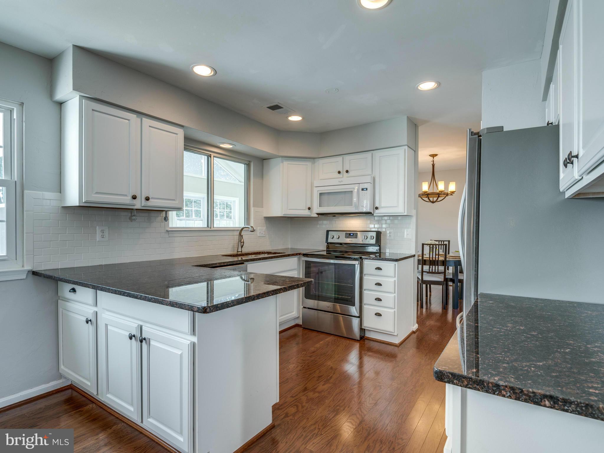 CRESTBROOK - Residential