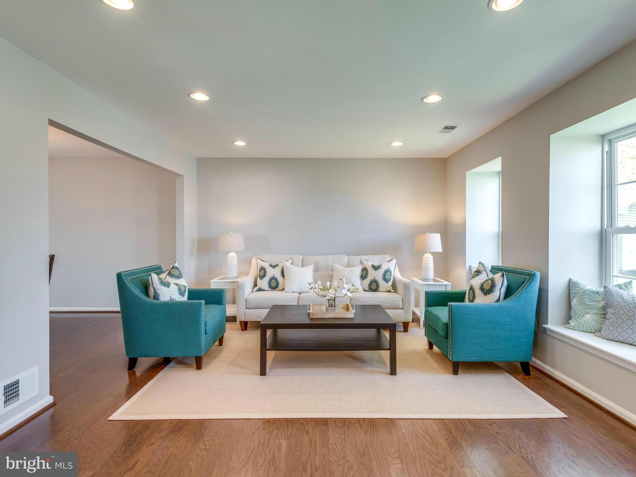 CRESTBROOK - Residential