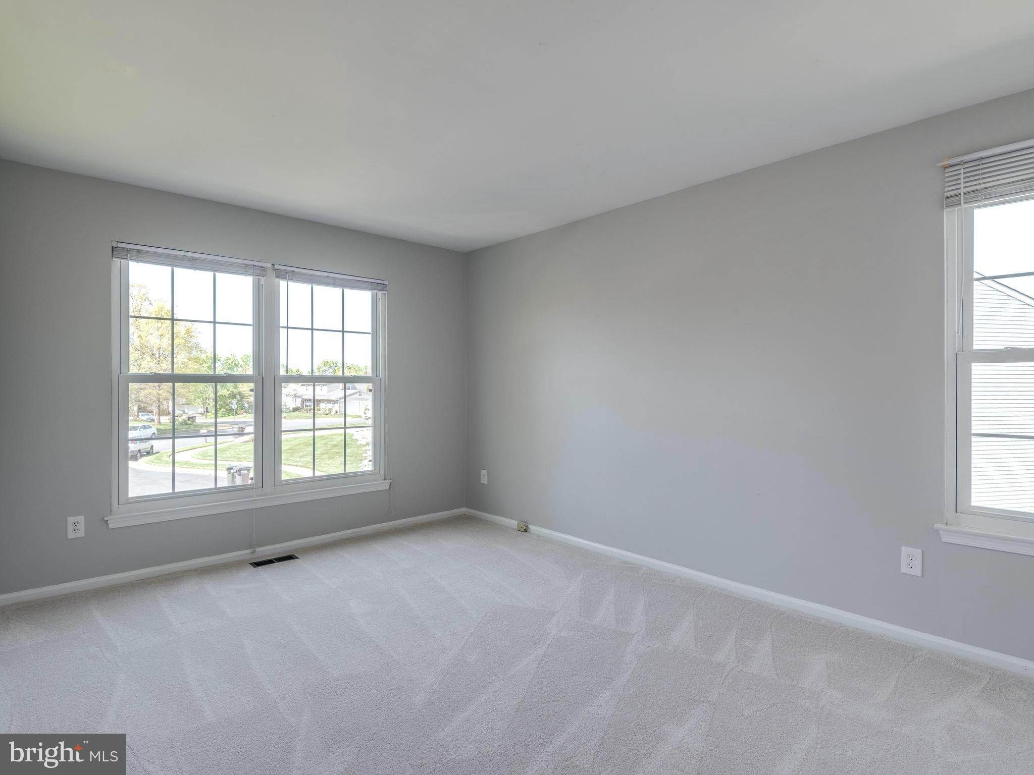 CRESTBROOK - Residential