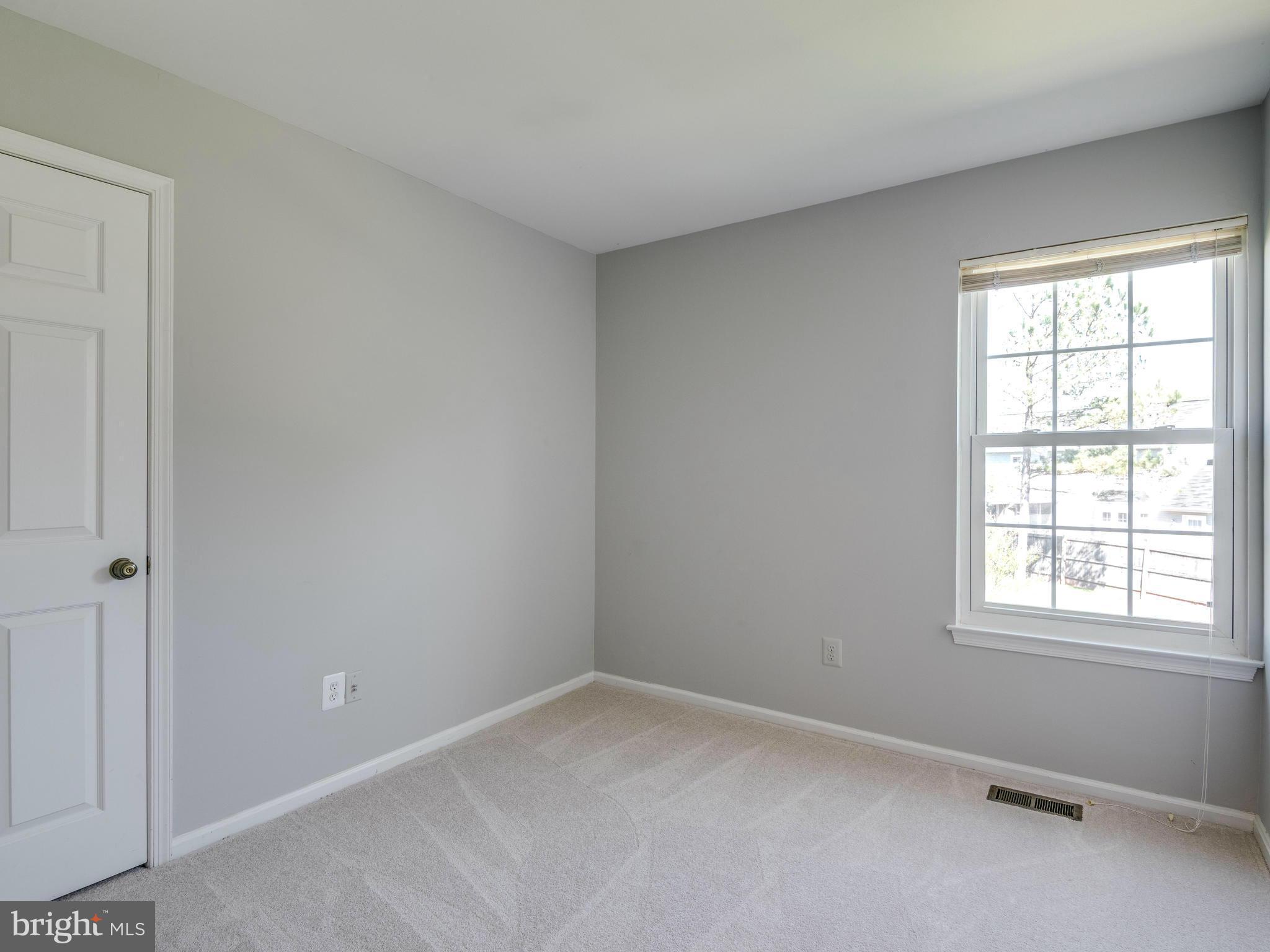 CRESTBROOK - Residential