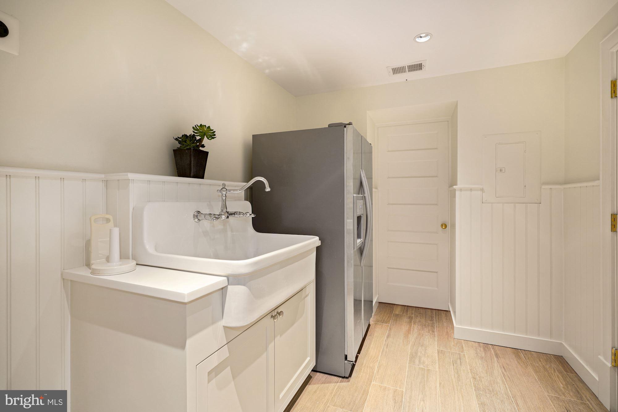 CLEVELAND PARK - Residential