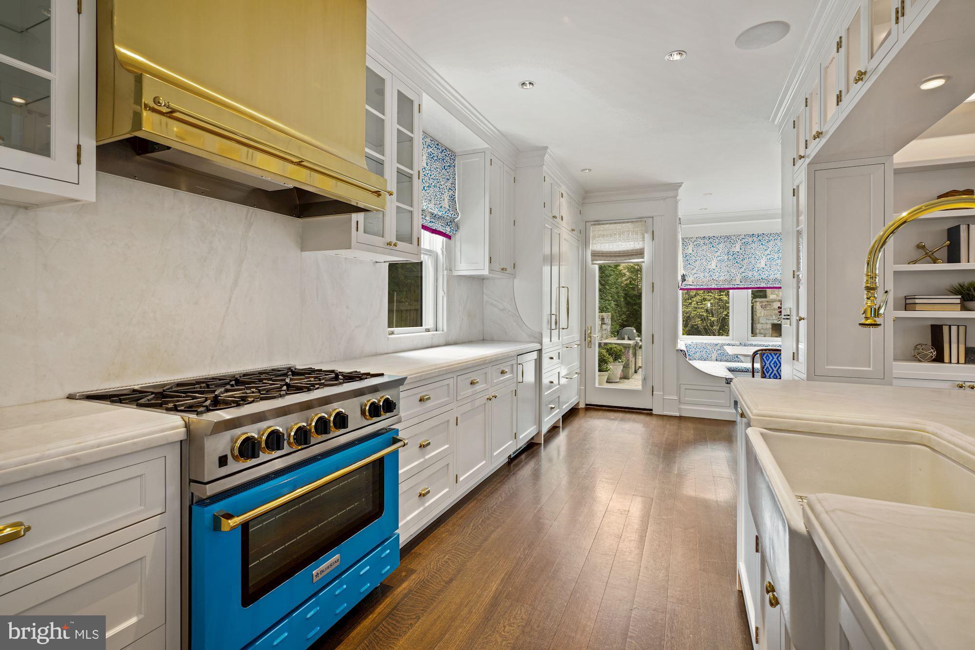 CLEVELAND PARK - Residential