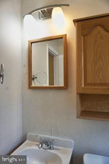 CONN AVE PARK - Residential Lease