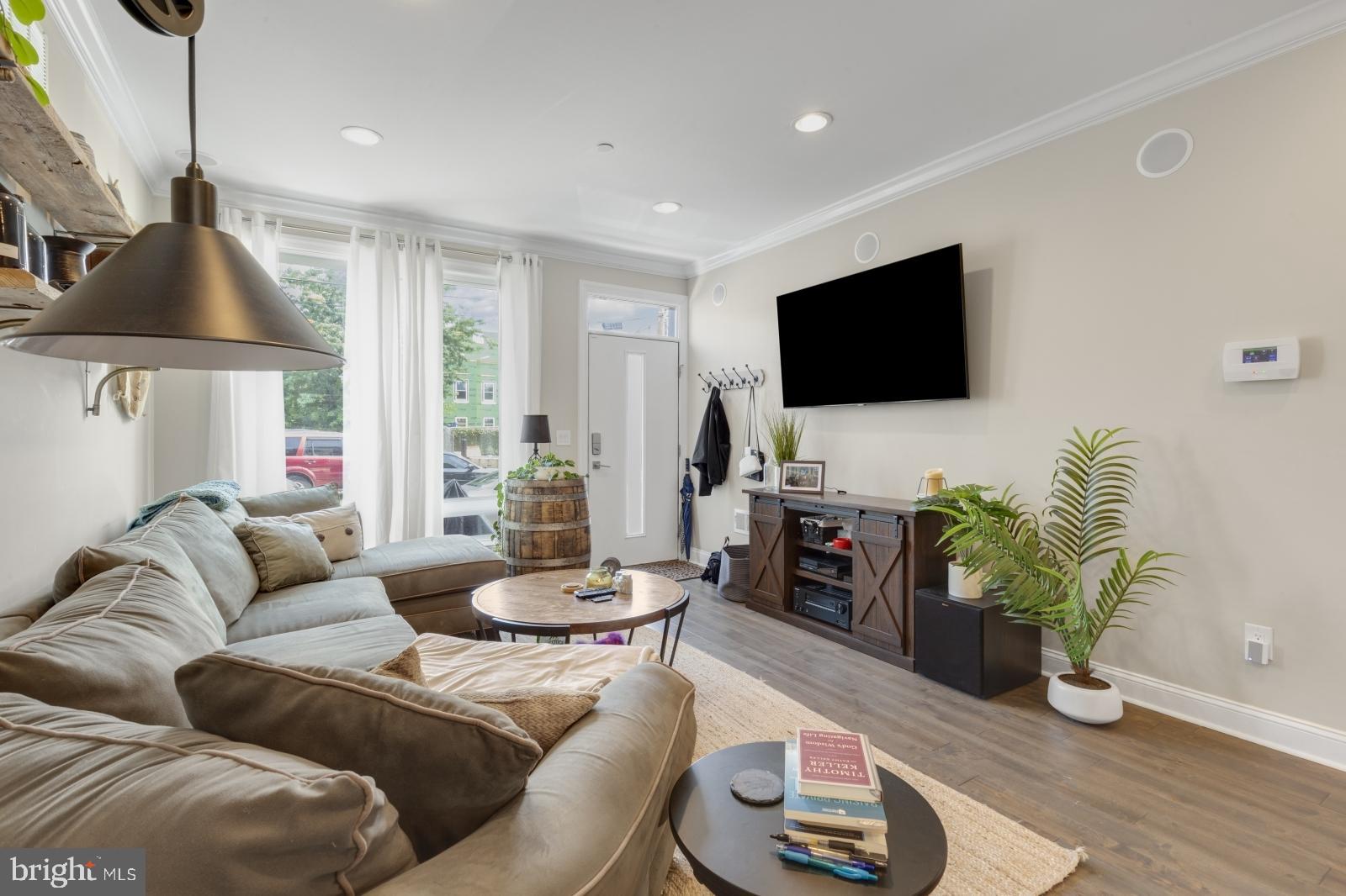 KENSINGTON - Residential Lease