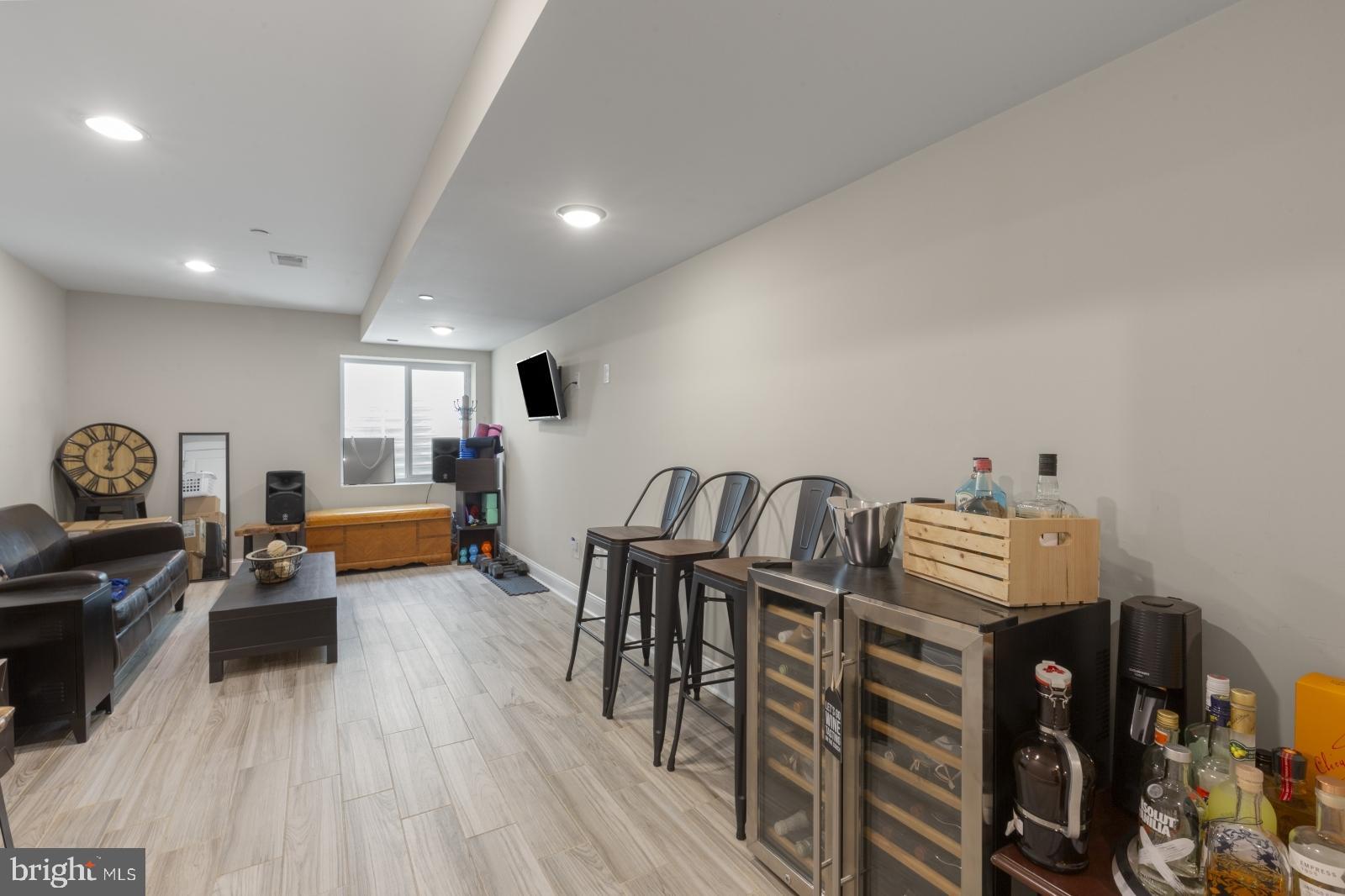 KENSINGTON - Residential Lease