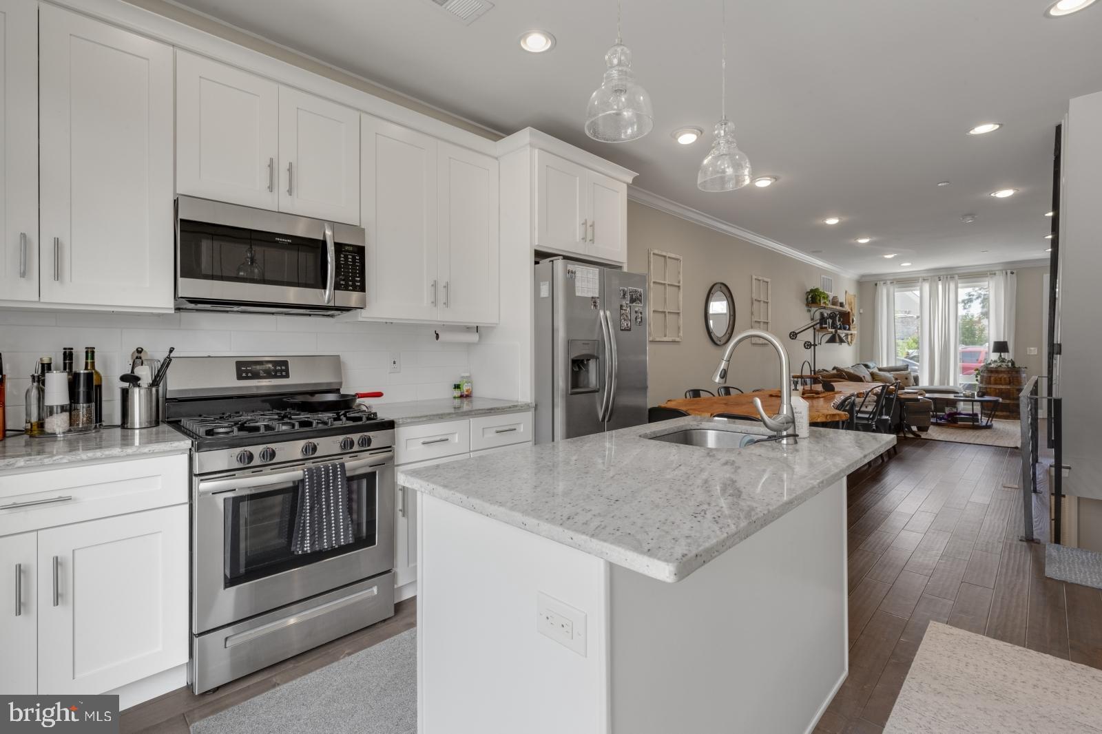 KENSINGTON - Residential Lease