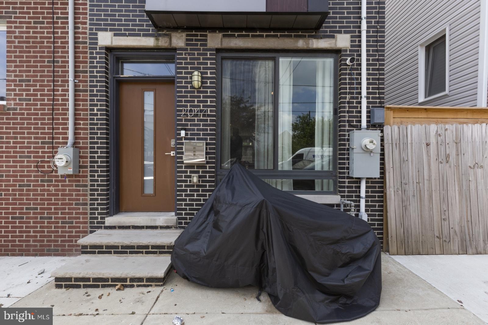 KENSINGTON - Residential Lease