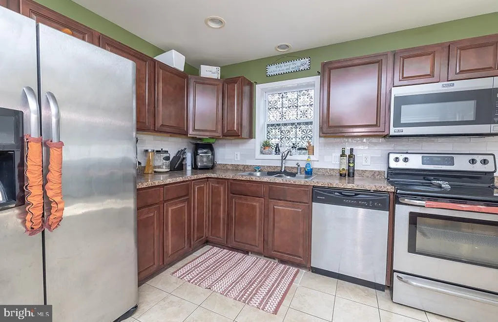 Rio Grande, New Jersey 08242, United States, 3 Bedrooms Bedrooms, ,2 BathroomsBathrooms,Residential,Active,84739