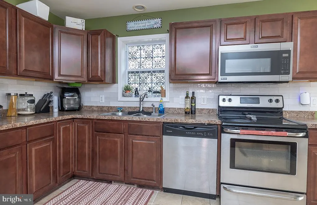 Rio Grande, New Jersey 08242, United States, 3 Bedrooms Bedrooms, ,2 BathroomsBathrooms,Residential,Active,84739