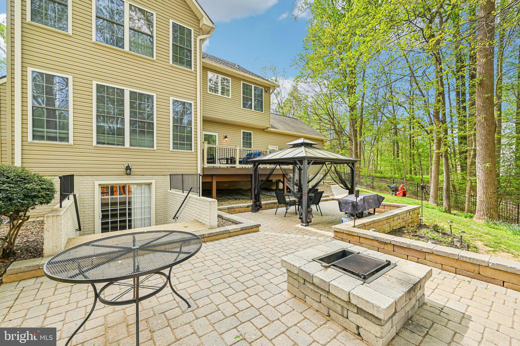 CRESCENT RIDGE - Residential