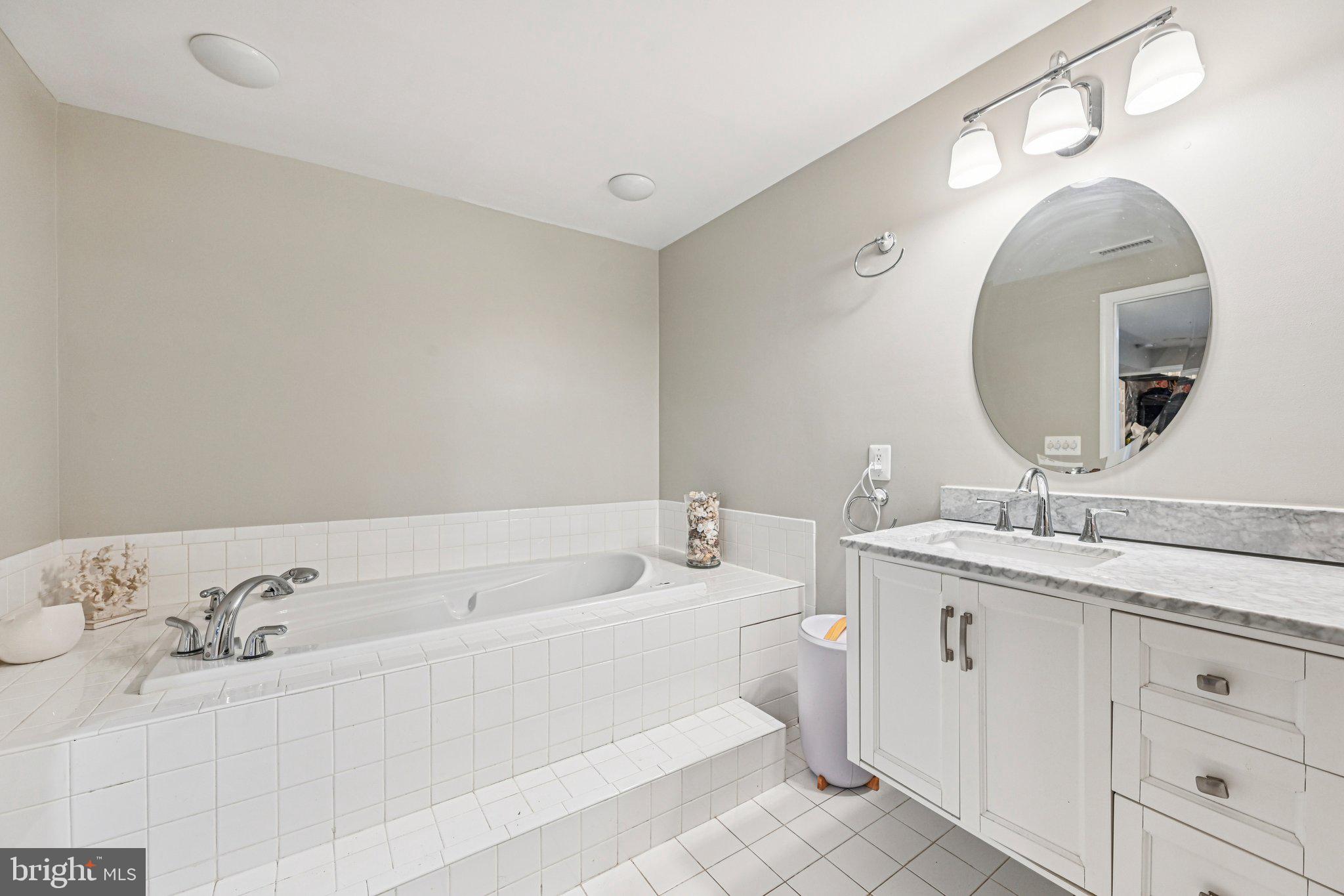 CRESCENT RIDGE - Residential