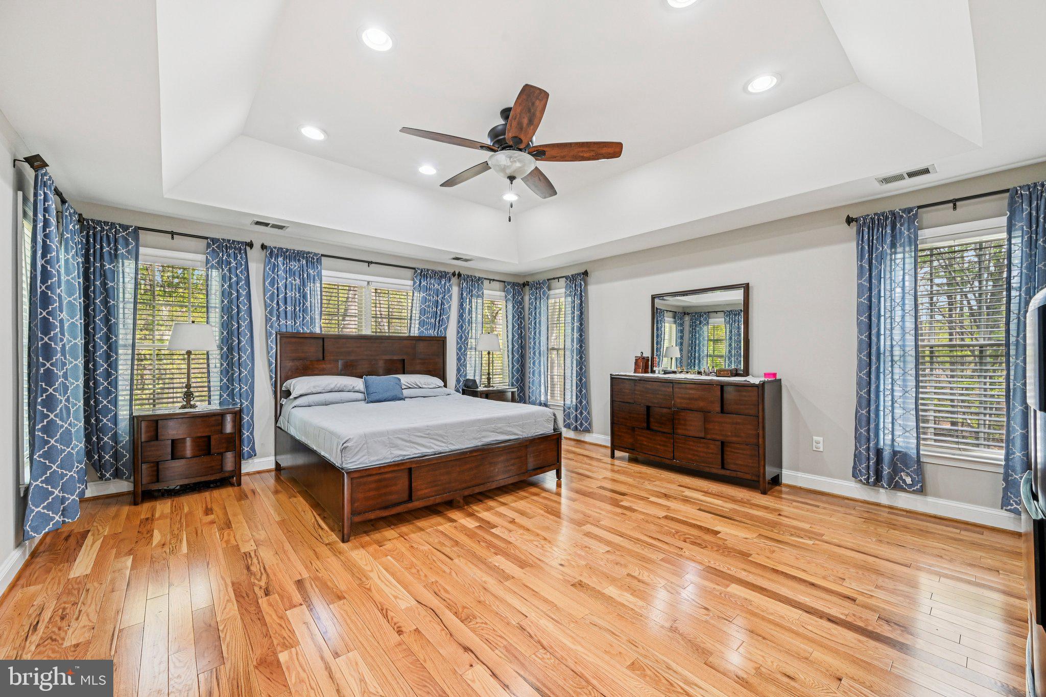 CRESCENT RIDGE - Residential