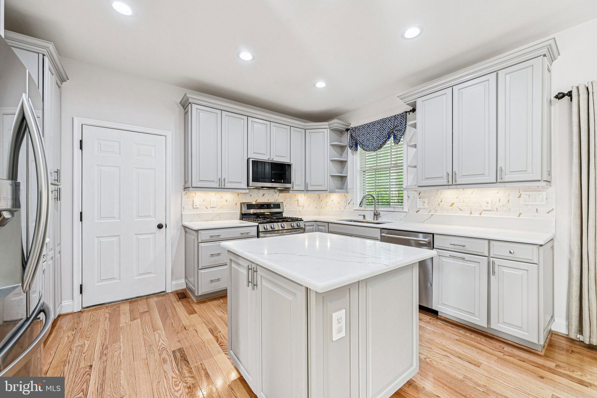 CRESCENT RIDGE - Residential