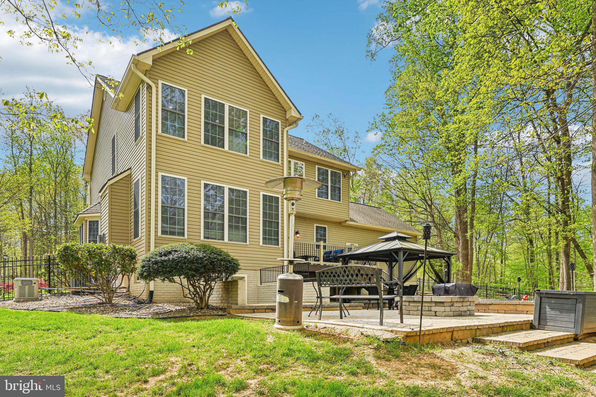 CRESCENT RIDGE - Residential