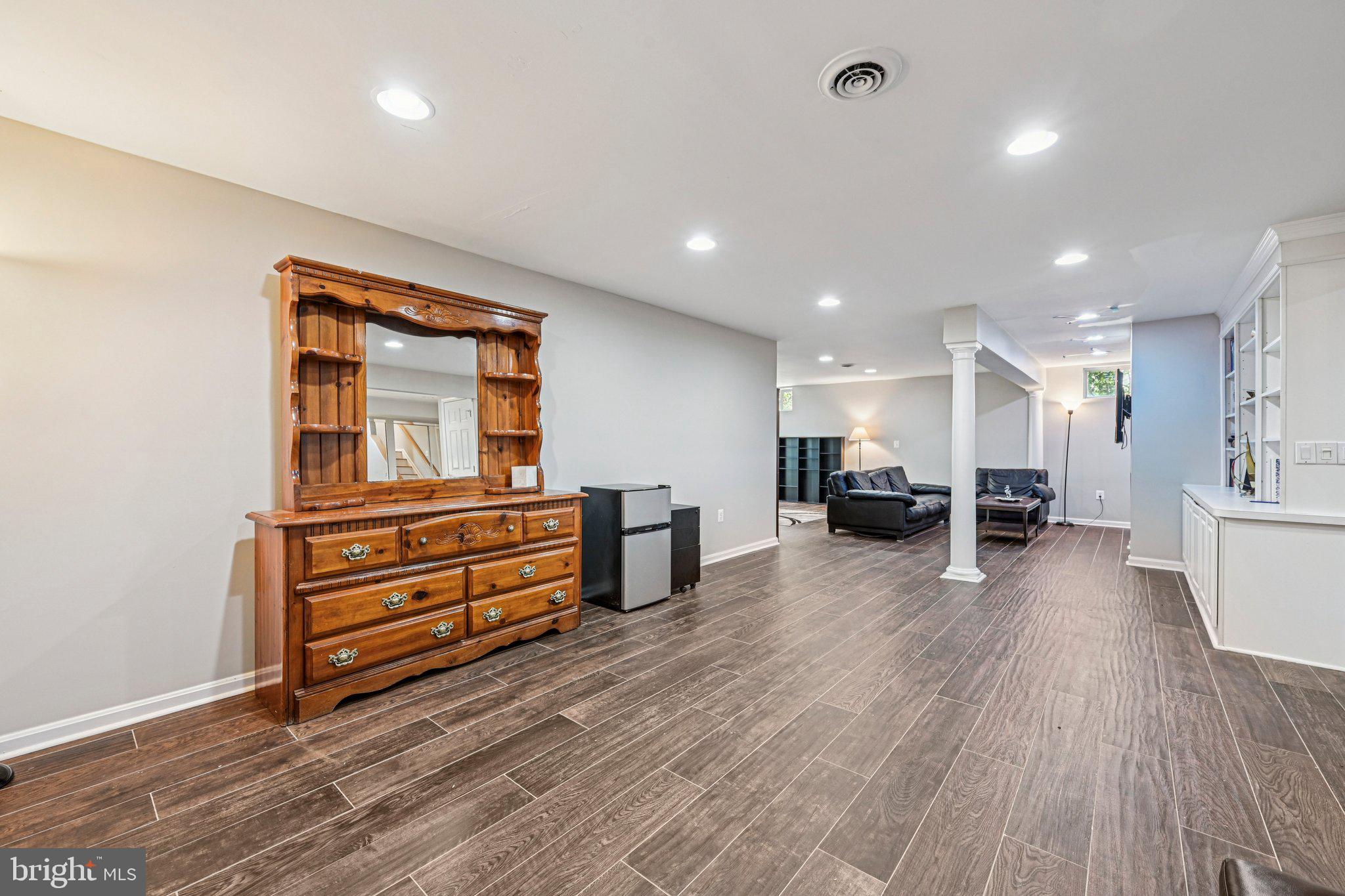 CRESCENT RIDGE - Residential