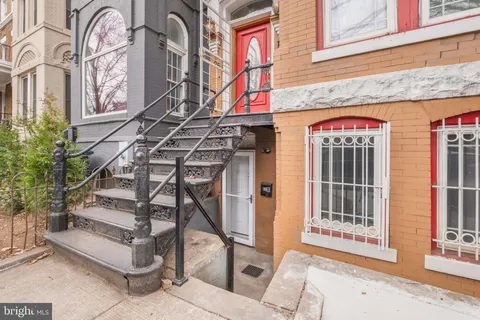 65 New York Avenue NW Unit B, Washington, DC MLS: DCDC2190958