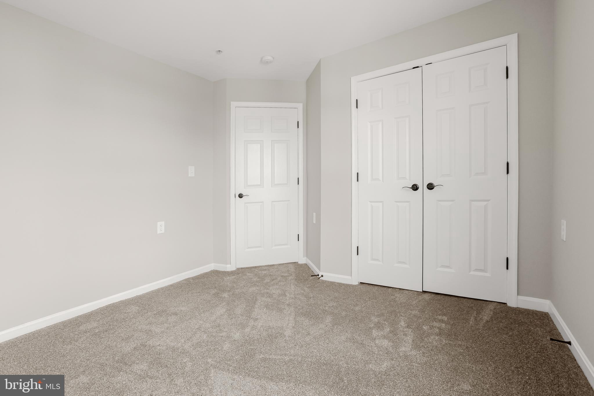 WINDSOR CROSSING - Residential