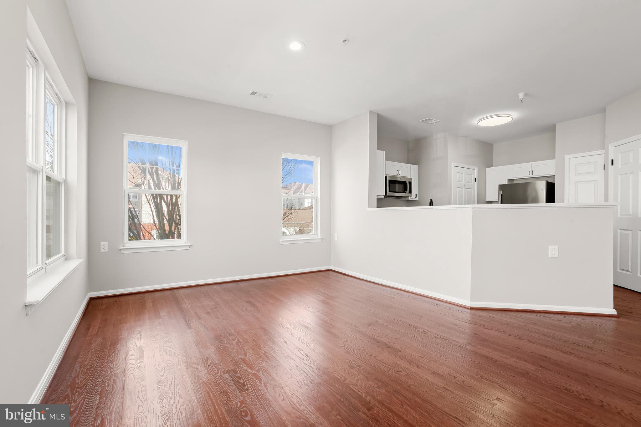 WINDSOR CROSSING - Residential