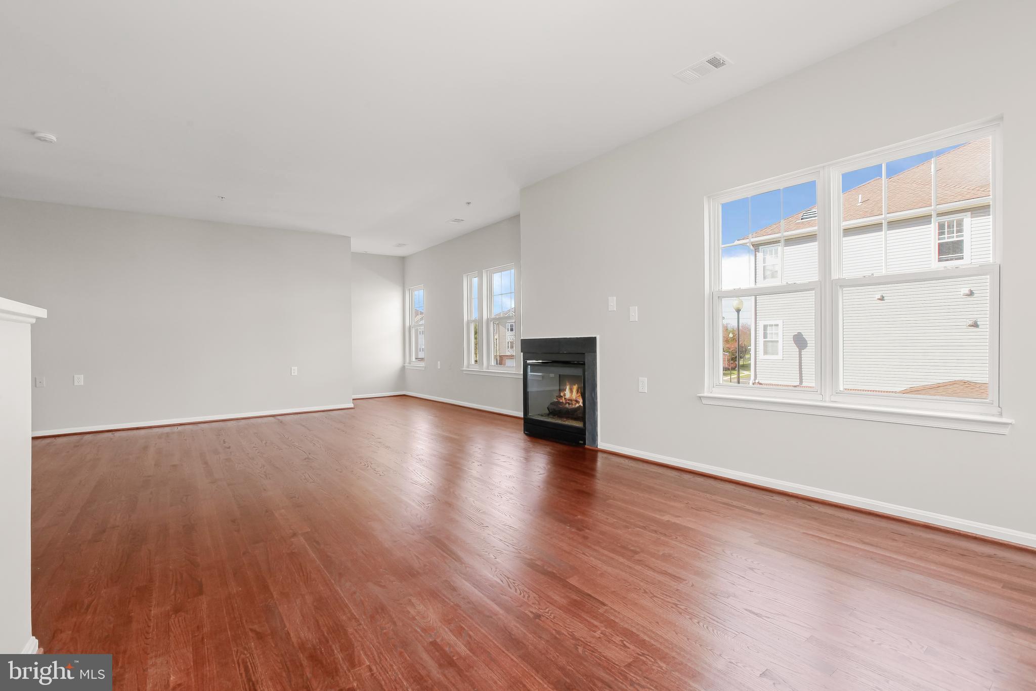 WINDSOR CROSSING - Residential