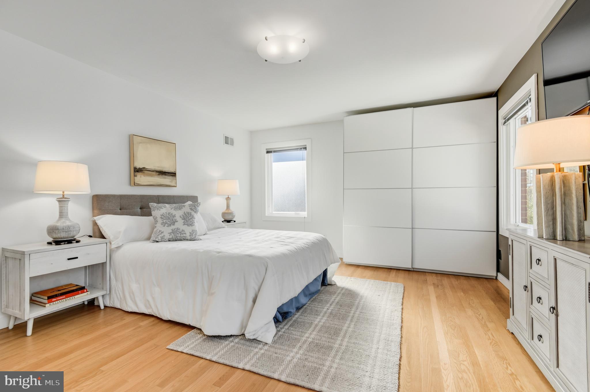 KENWOOD PARK - Residential