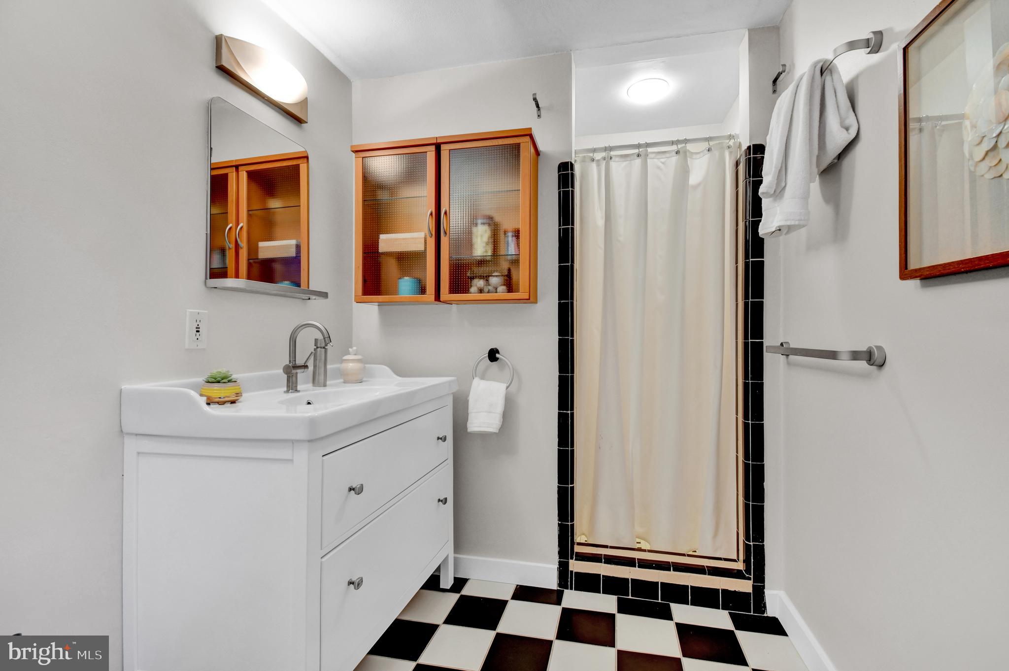 KENWOOD PARK - Residential