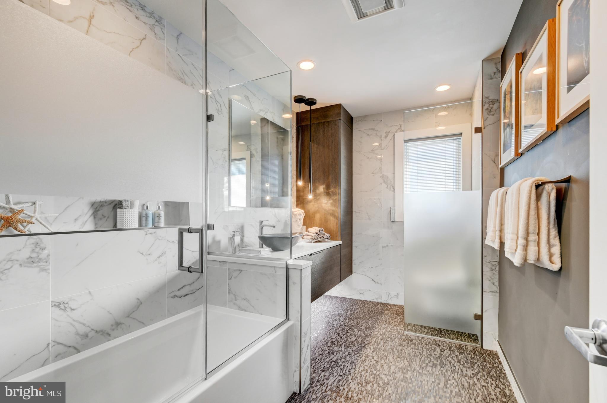 KENWOOD PARK - Residential