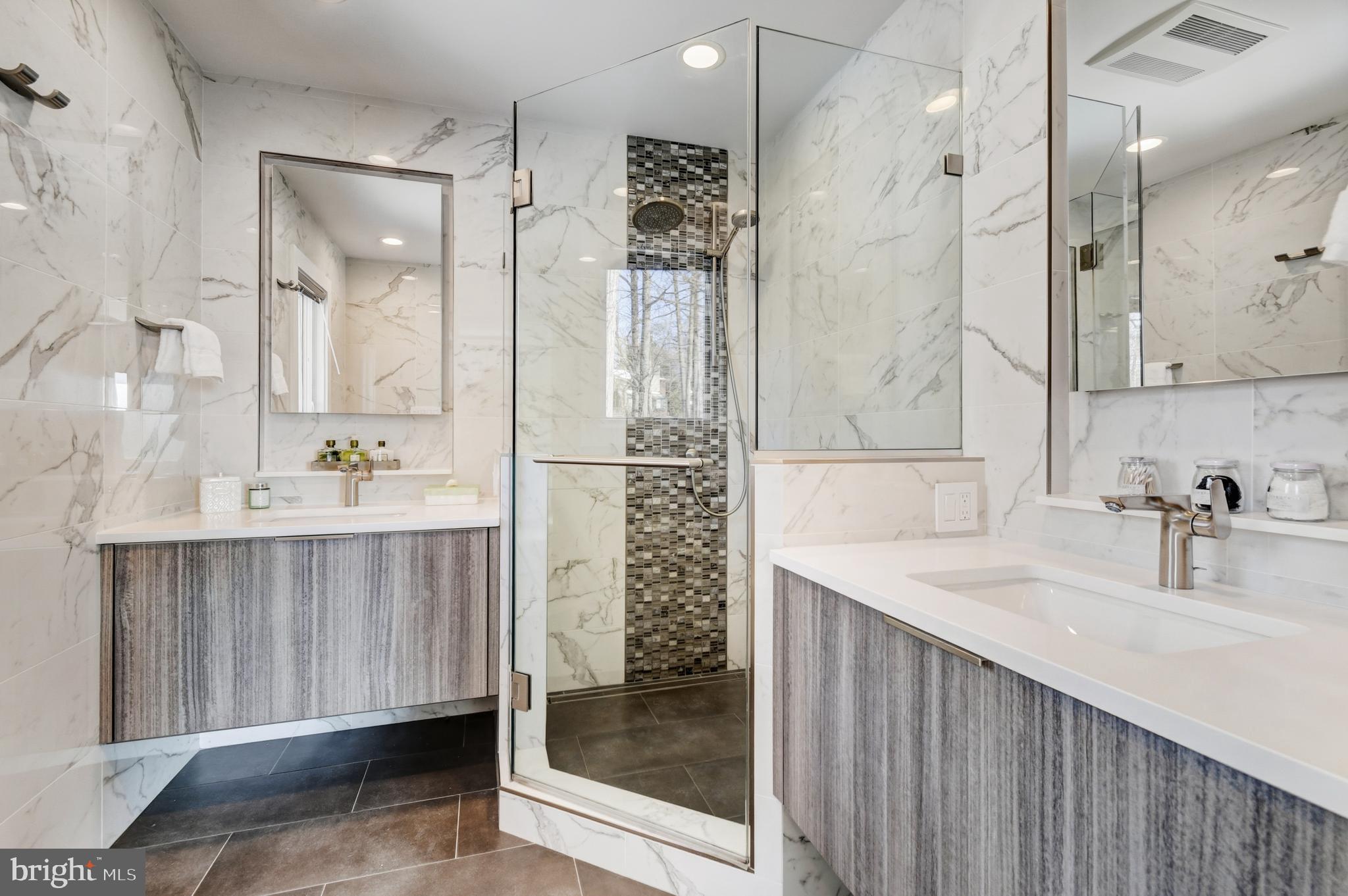 KENWOOD PARK - Residential