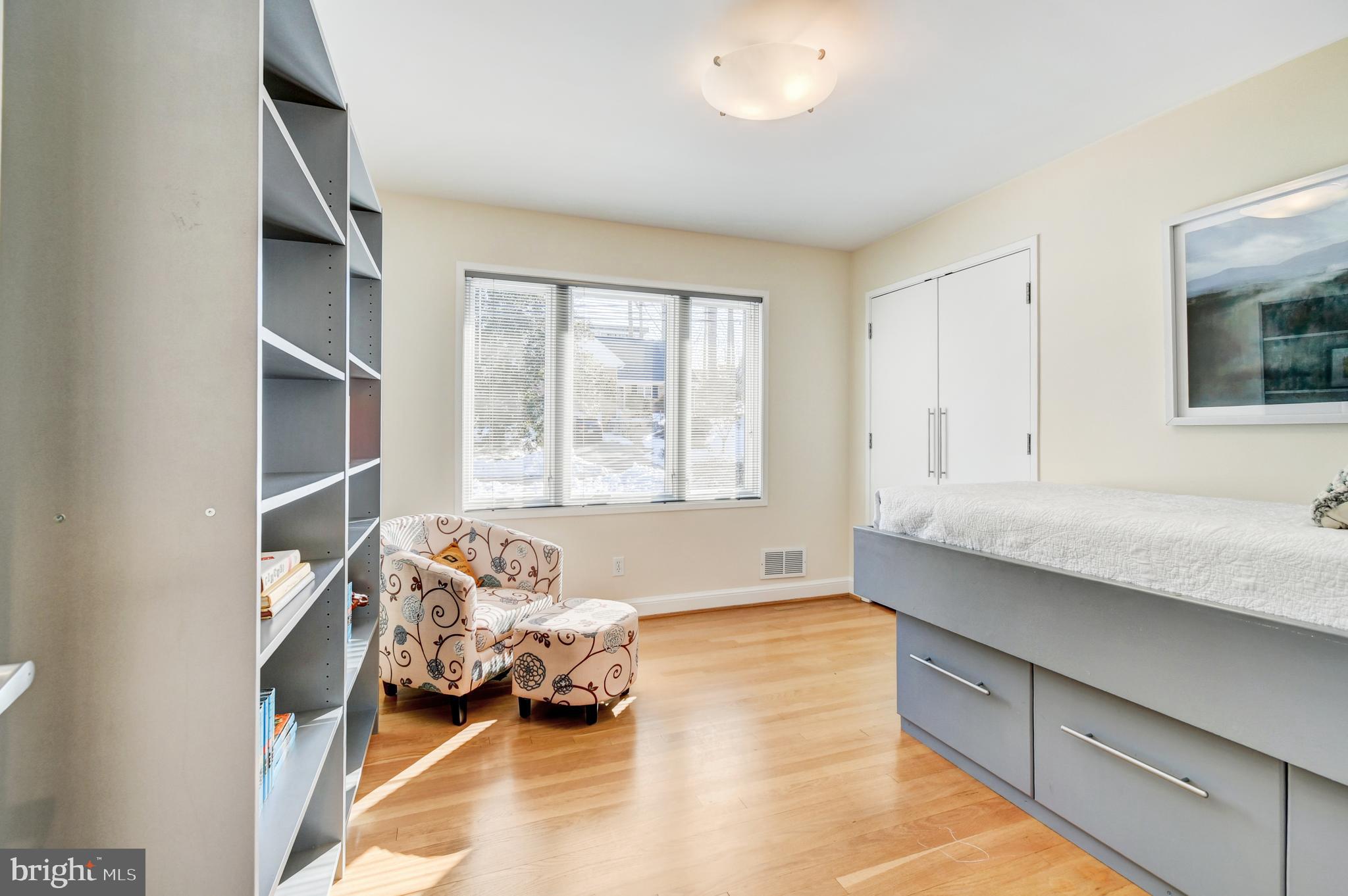 KENWOOD PARK - Residential