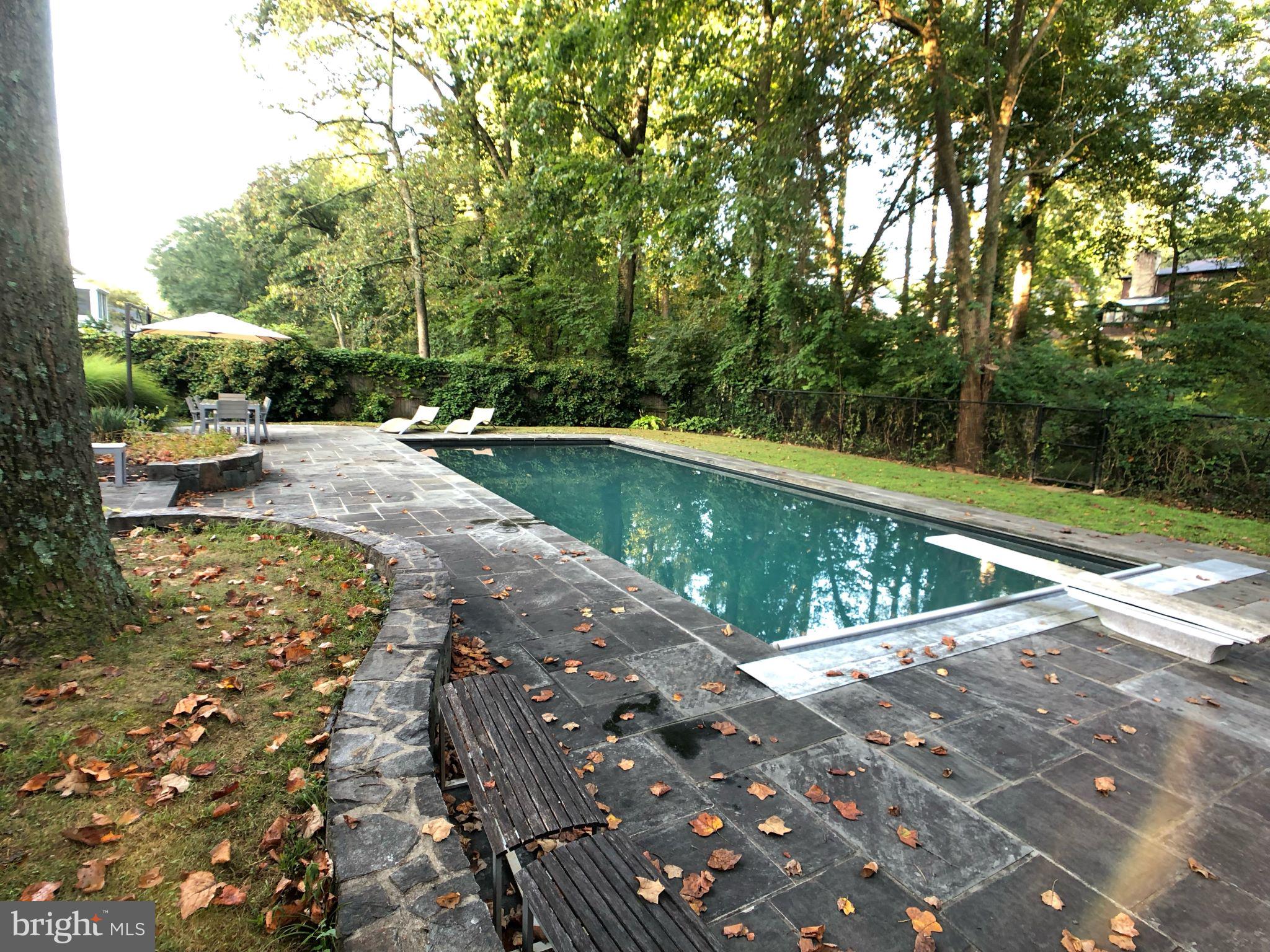 KENWOOD PARK - Residential