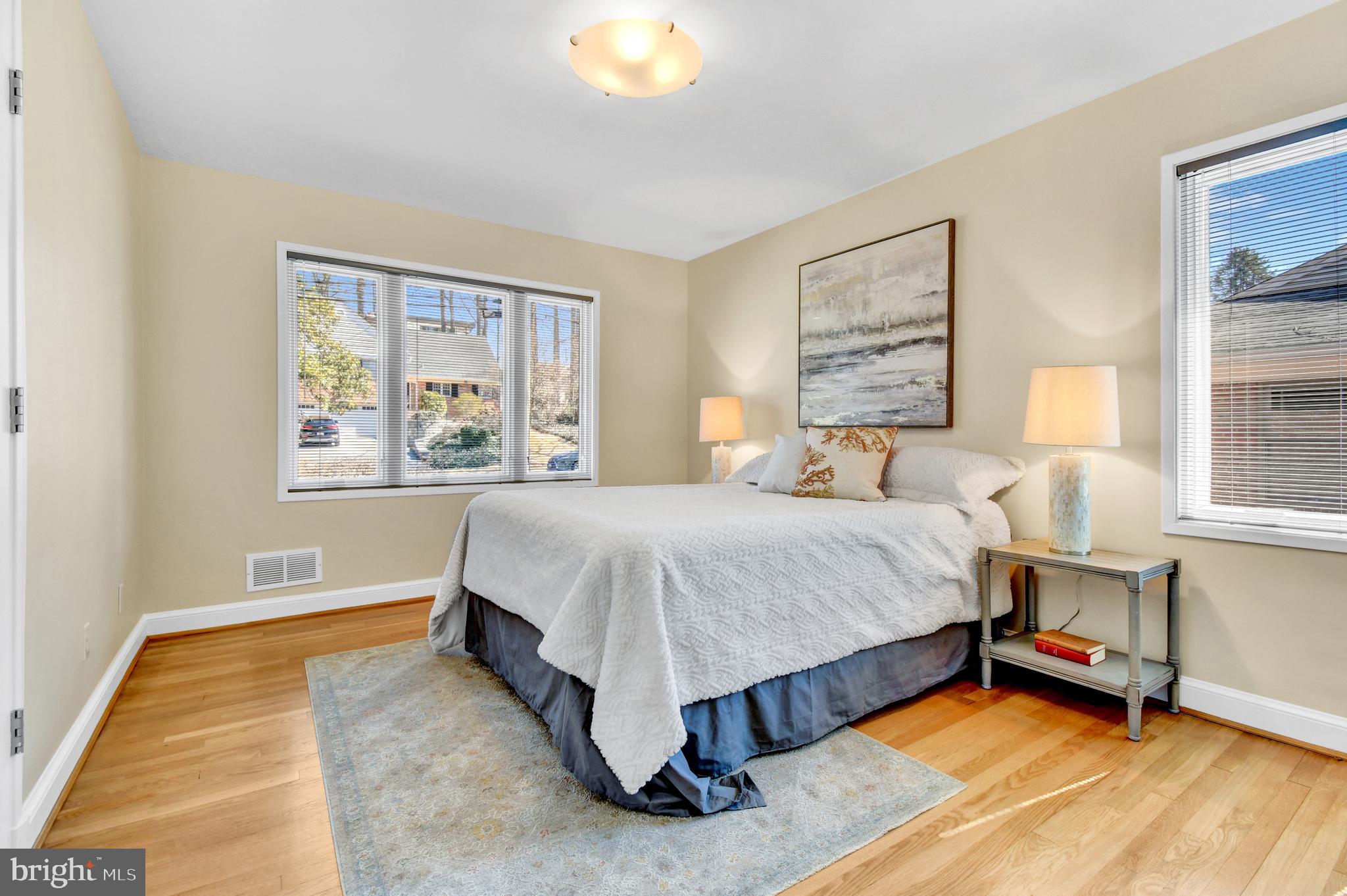 KENWOOD PARK - Residential