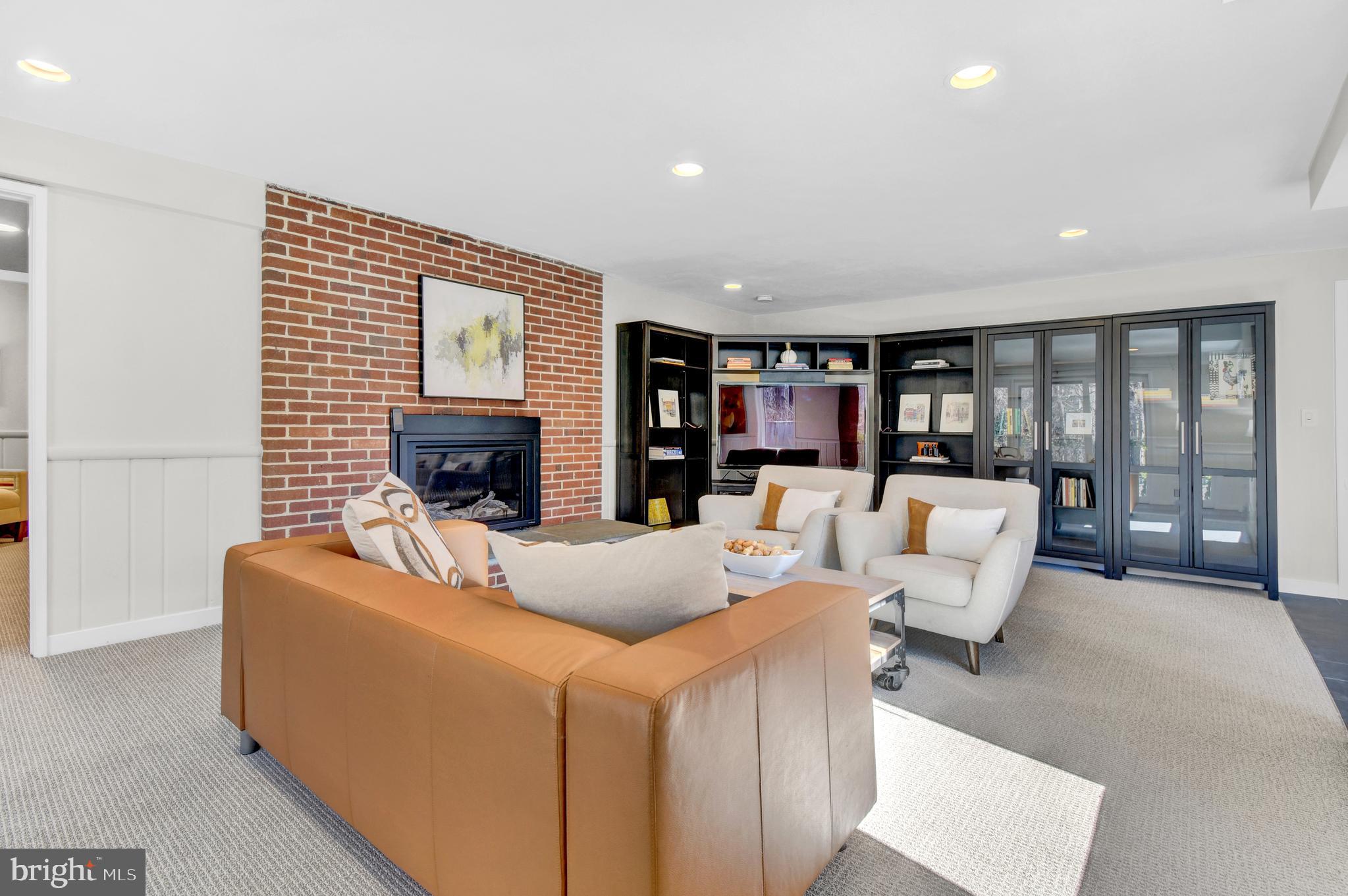 KENWOOD PARK - Residential