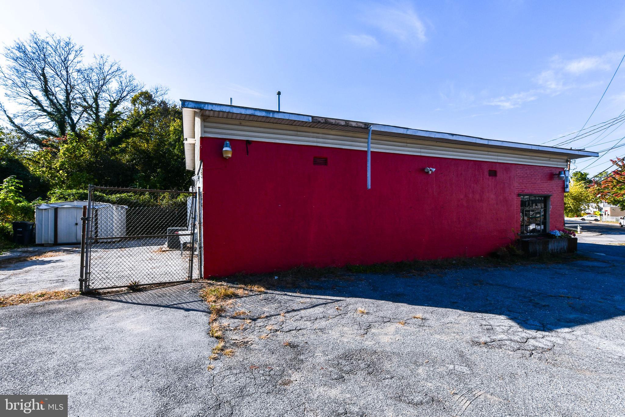 FAIRMOUNT HEIGHTS - Commercial Lease